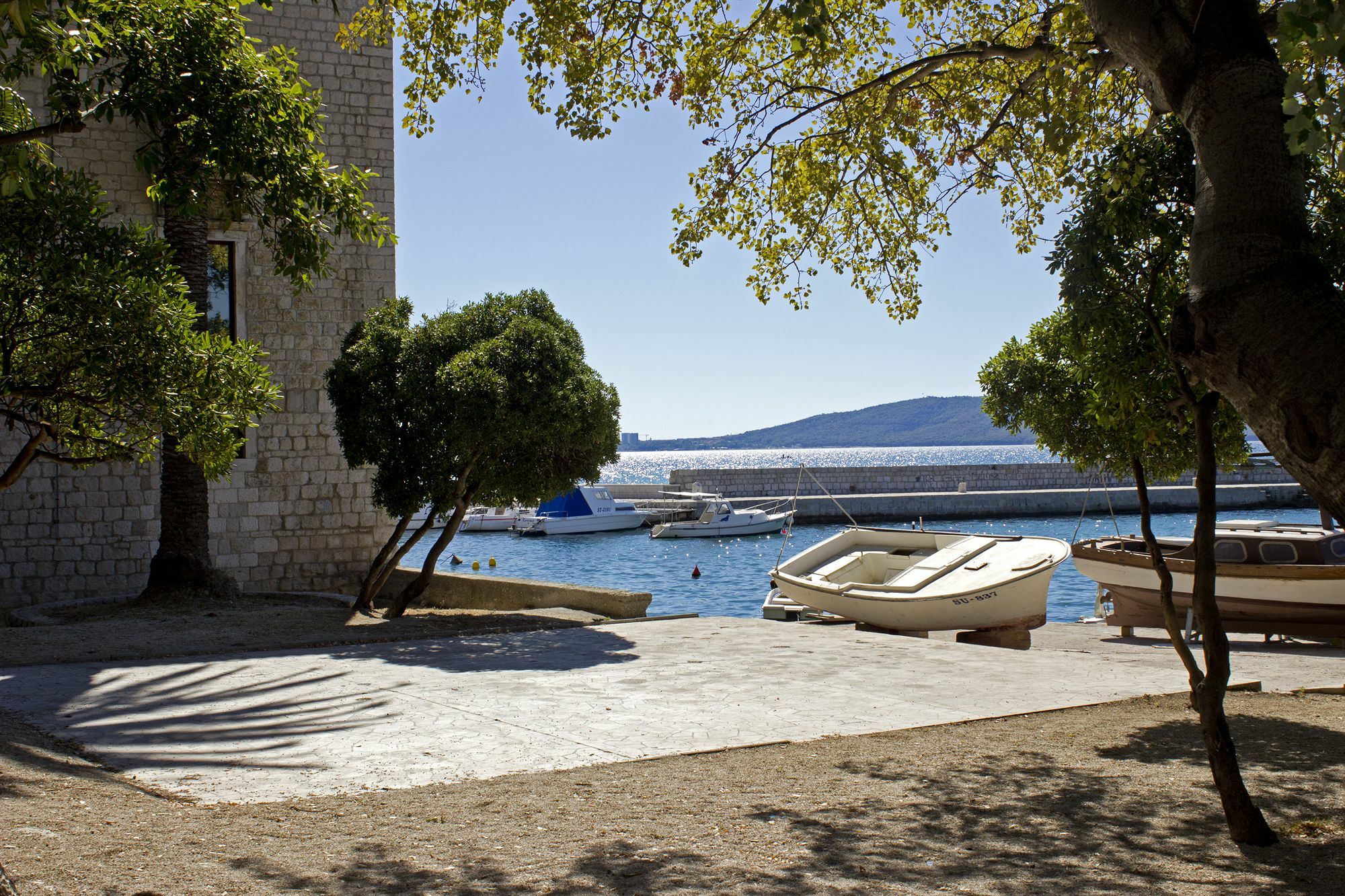 Hotel Villa Zarko Kaštel Stari Buitenkant foto